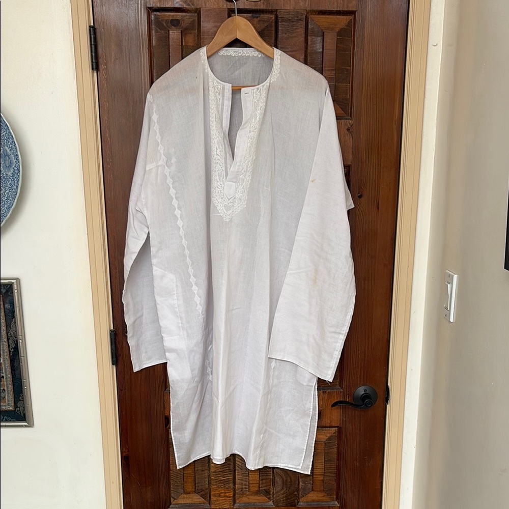 Hand embroidered fine cotton Indian tunic nwot